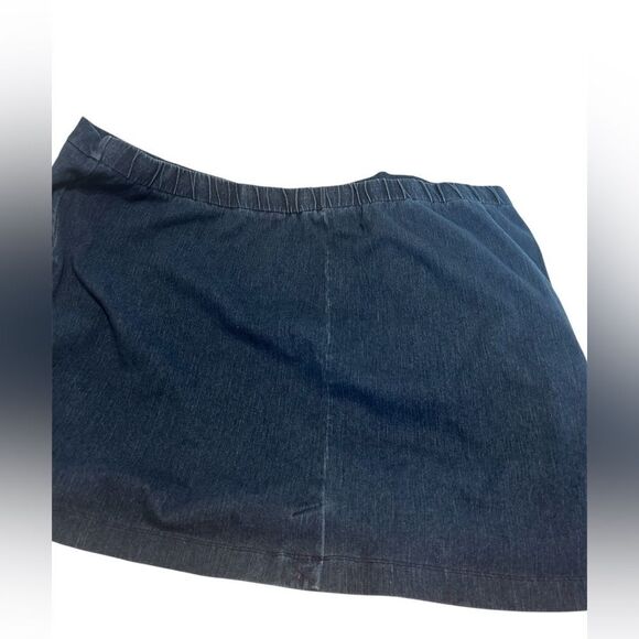 Isaac Mizrahi Live Denim Skort - Picture 12 of 16